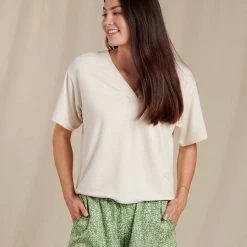 Toad&Co Clothing Piru Easy V Short Sleeve Tee