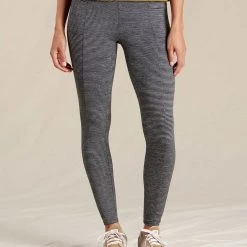 Toad&Co Timehop Light Tight Clothing