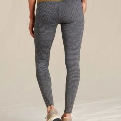 Toad&Co Timehop Light Tight Clothing